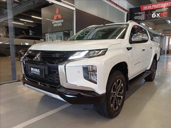 MITSUBISHI L200 TRITON 2.4 16V TURBO DIESEL SPORT HPE-S CD 4P 4X4 AUTOMÁTICO